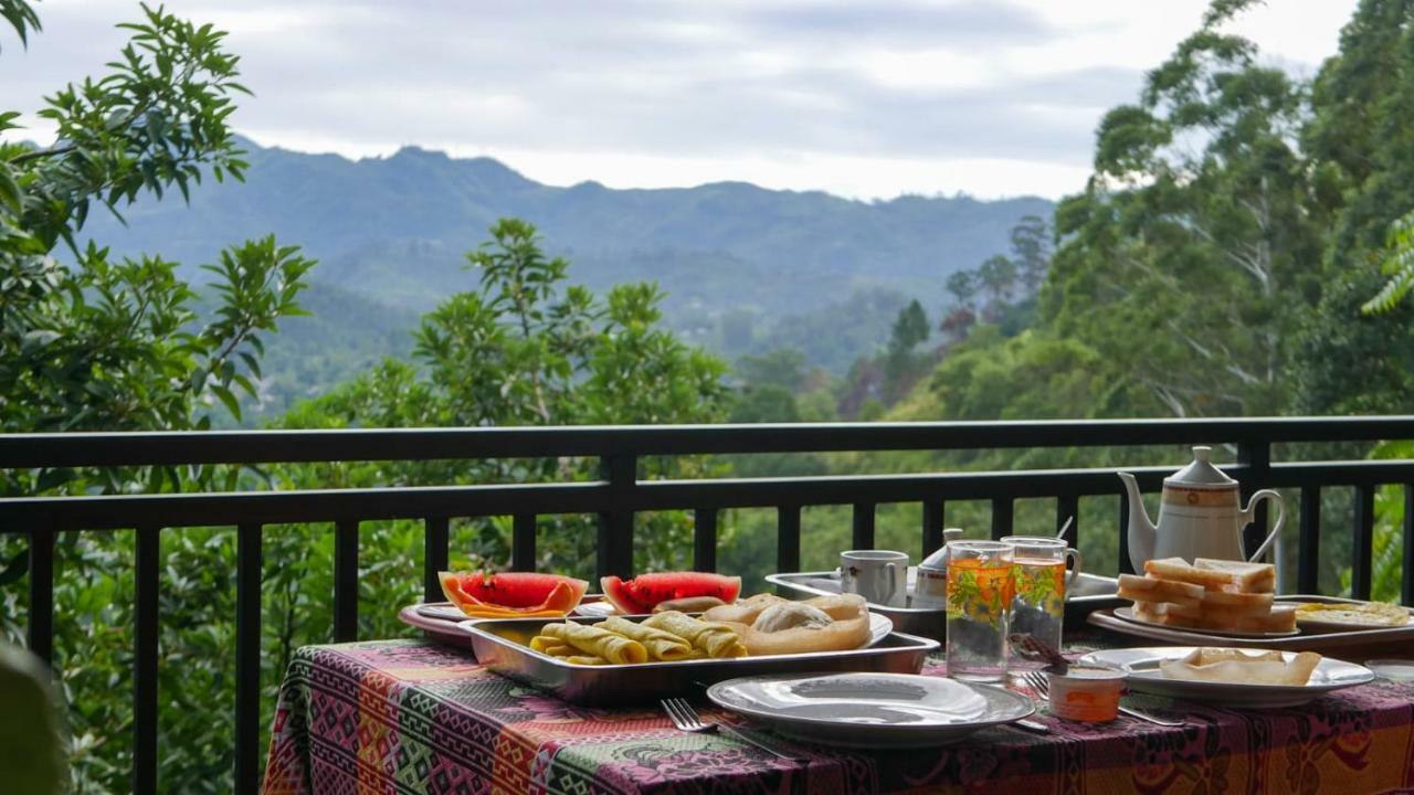 Serene Homestay Элла Экстерьер фото